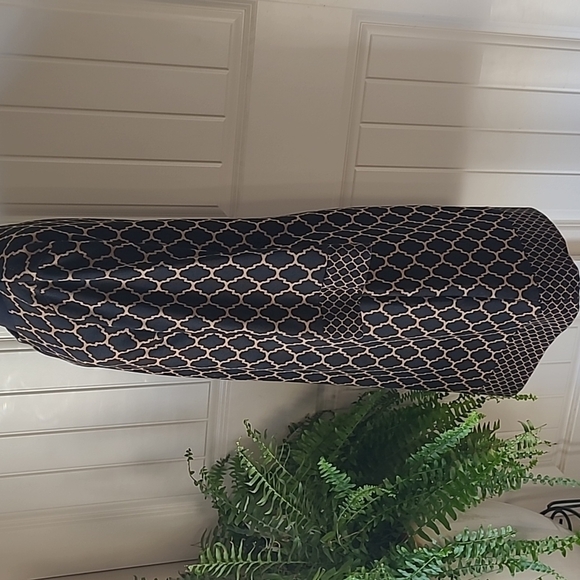 RN Studio Knit Dress 8 - Picture 2 of 7